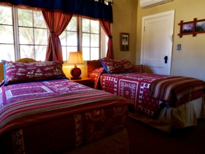 Homestead House Twin beds at Kay El Bar Guest Ranch