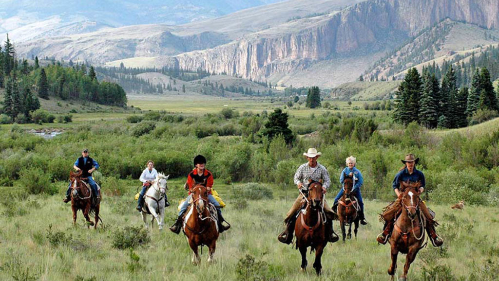 4UR Ranch - The Dude Ranchers Association
