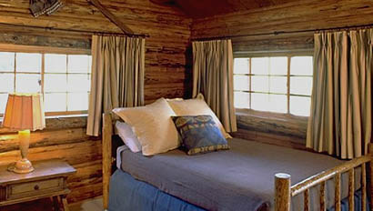 Spotted Horse Ranch cabin room