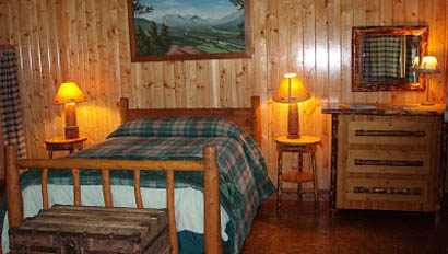 Sweet Grass Ranch lodge bedroom