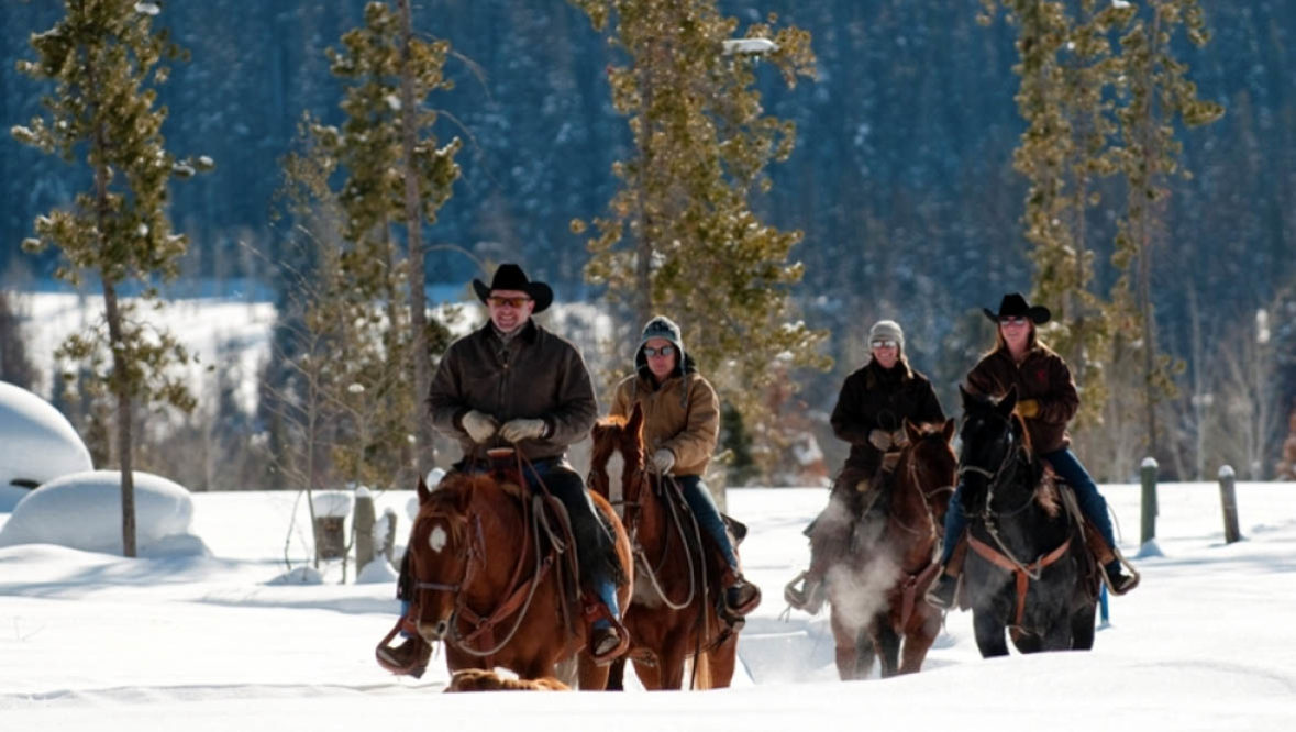 Vista Verde snow trail family ride
