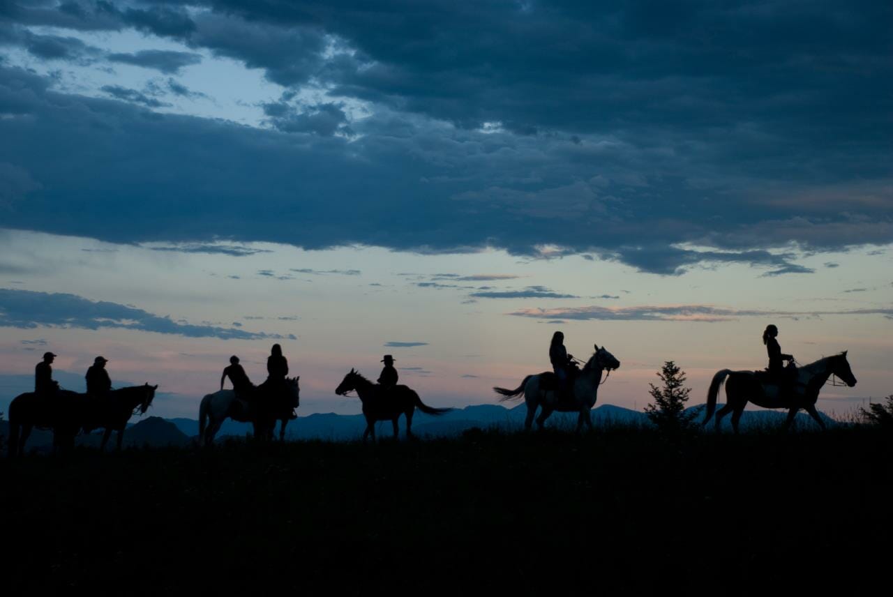 Wild West Adventure dark blue sky